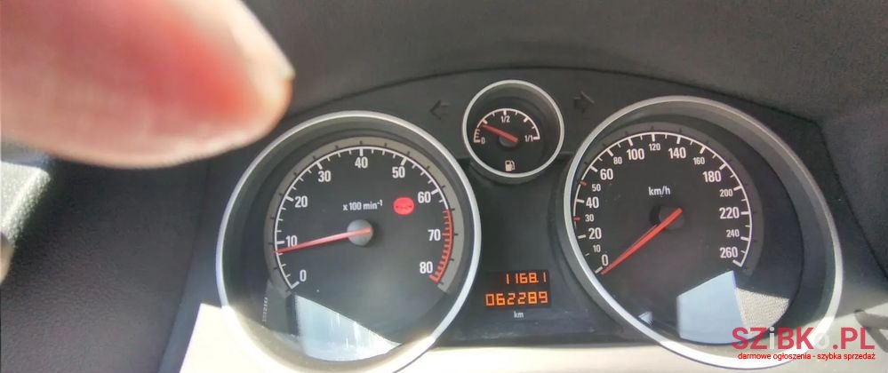 2010' Opel Astra Iii 1.6 Enjoy photo #1