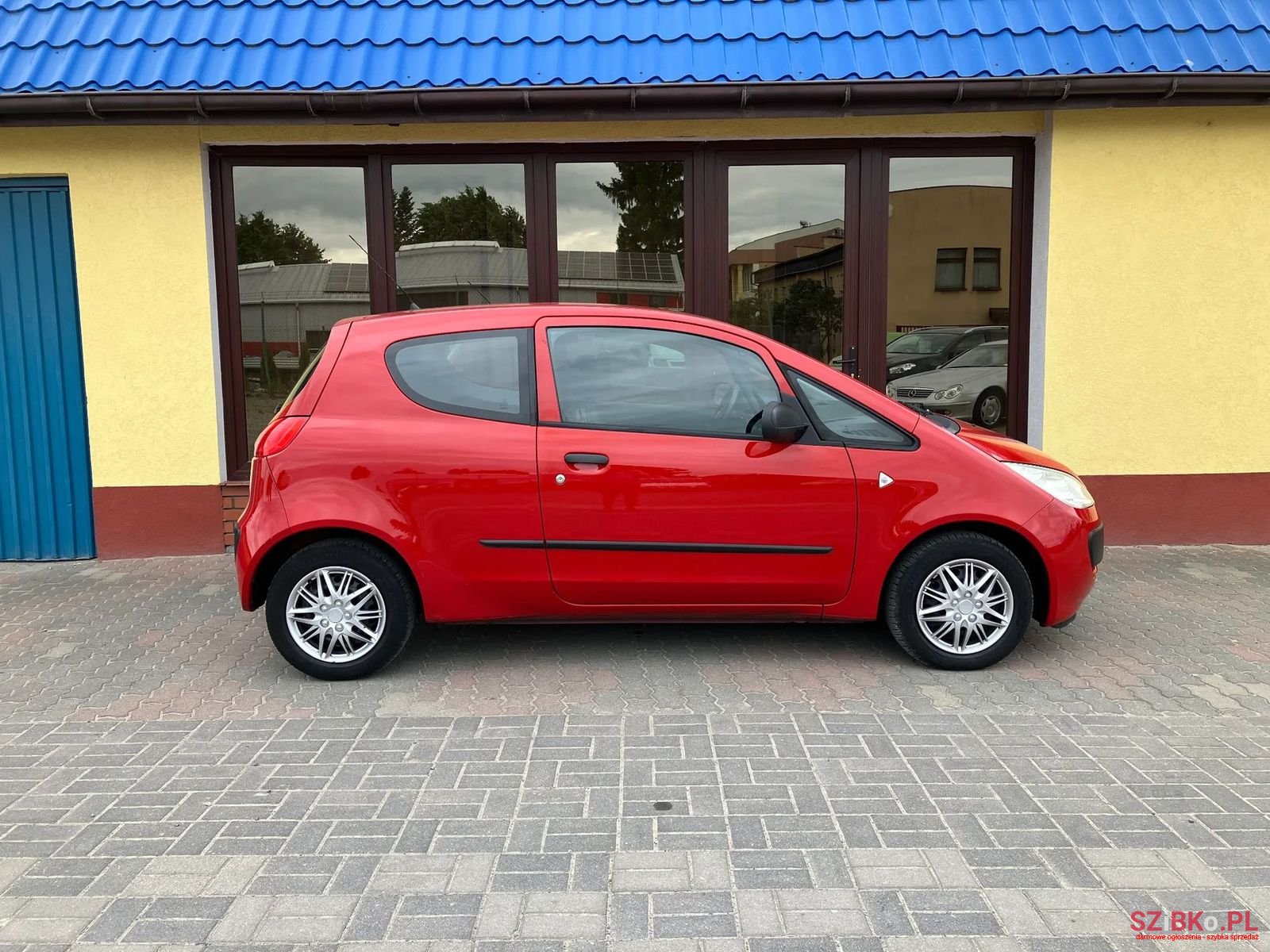 2005' Mitsubishi Colt photo #4