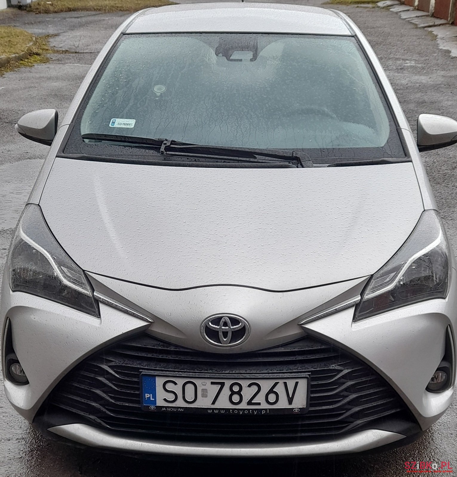 2020' Toyota Yaris photo #4