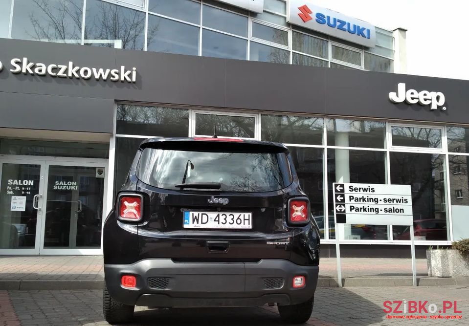 2018' Jeep Renegade photo #6