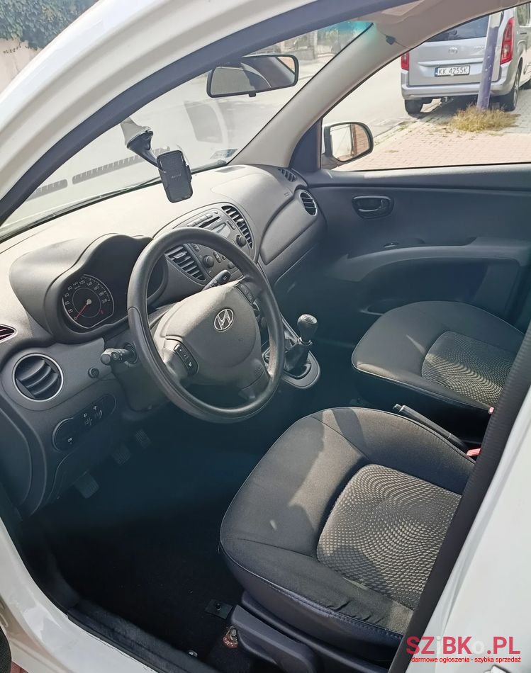 2011' Hyundai i10 photo #5