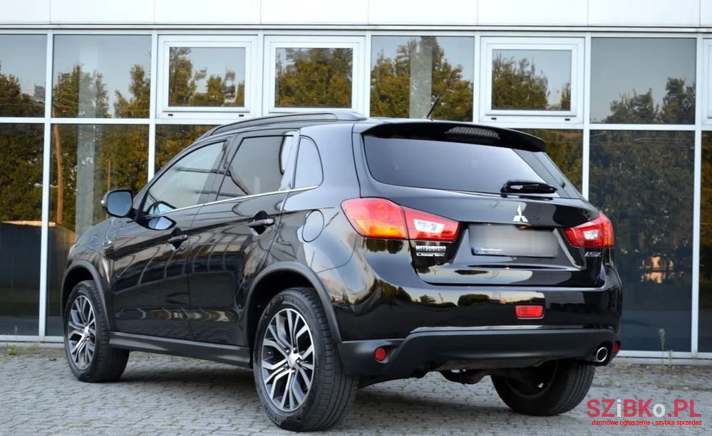 2015' Mitsubishi ASX photo #5