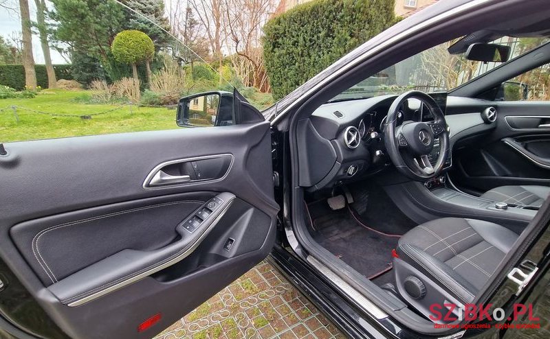 2015' Mercedes-Benz CLA photo #4