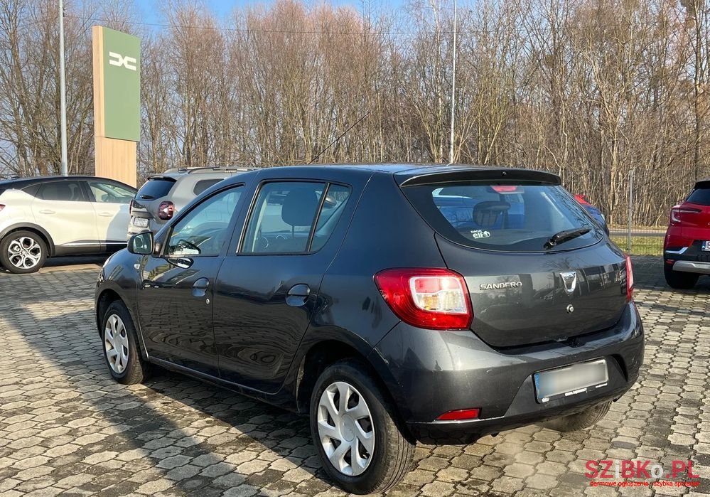 2015' Dacia Sandero photo #3