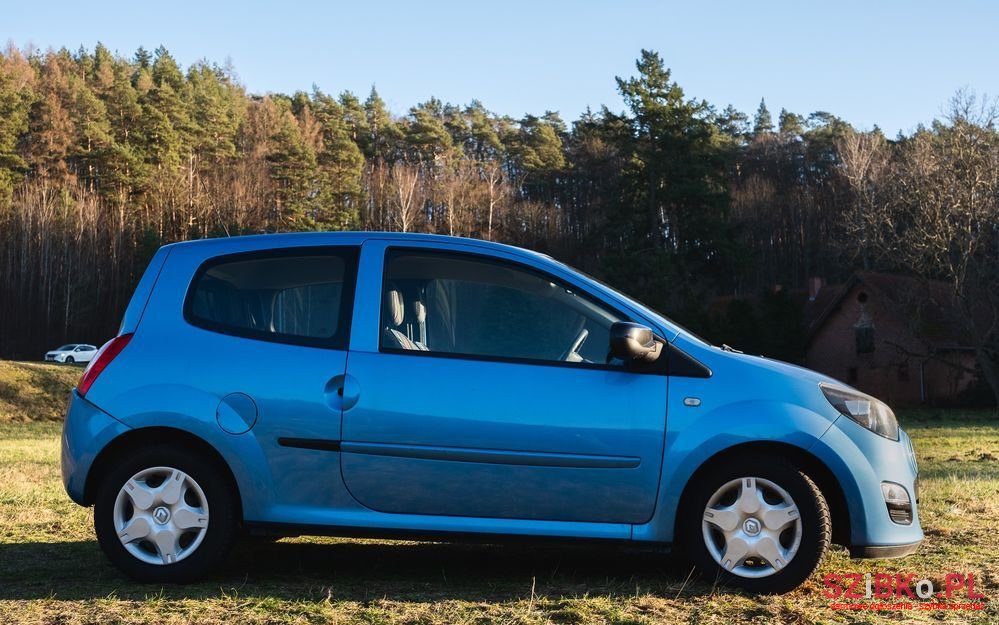 2012' Renault Twingo 1.2 16V Eco Wind photo #2