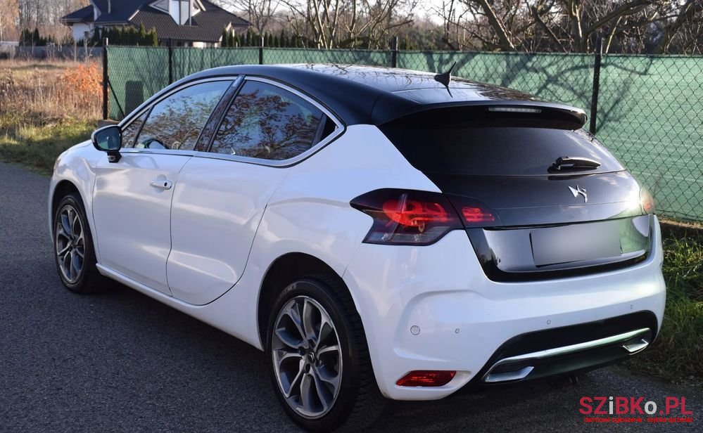 2012' Citroen DS4 2.0 Hdi Sportchic photo #2