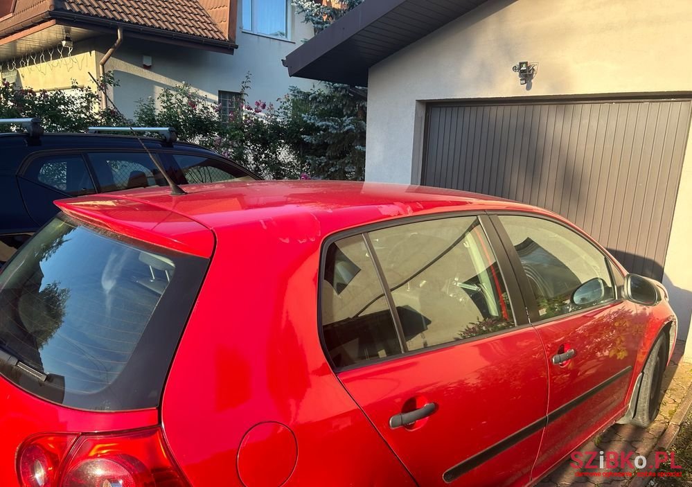 2007' Volkswagen Golf photo #3