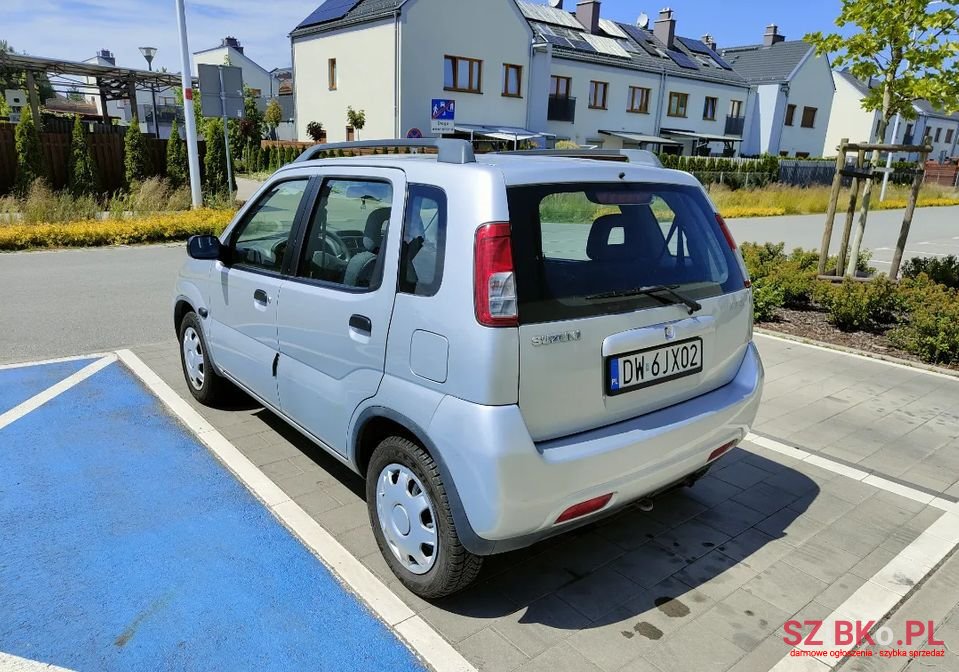 2002' Suzuki Ignis photo #2