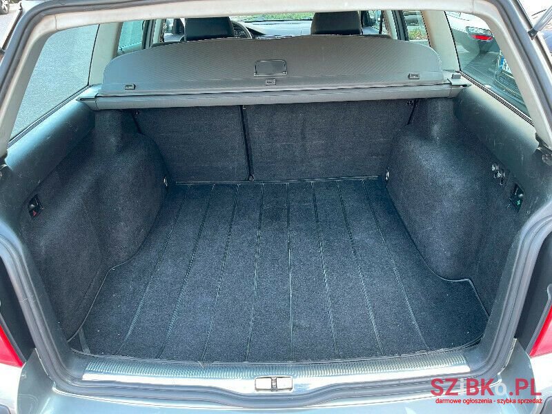 2001' Volkswagen Passat photo #4