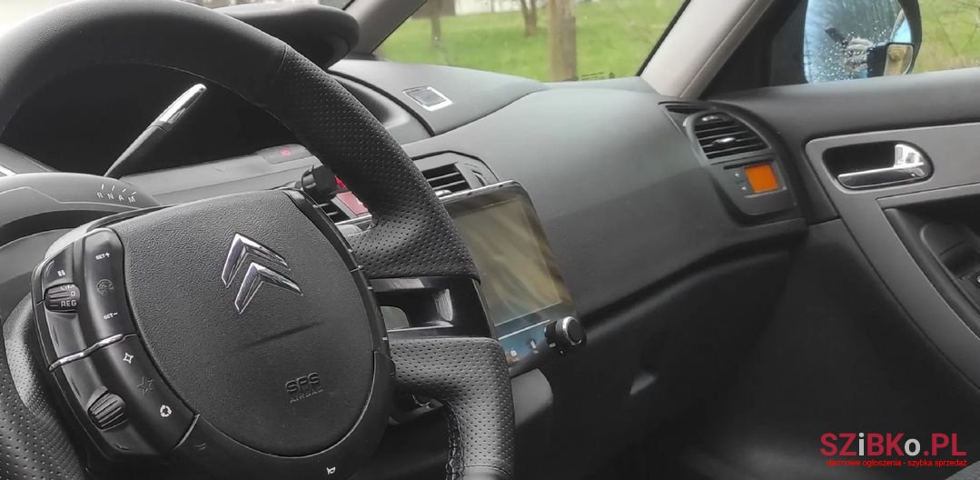 2007' Citroen C4 Grand Picasso photo #5