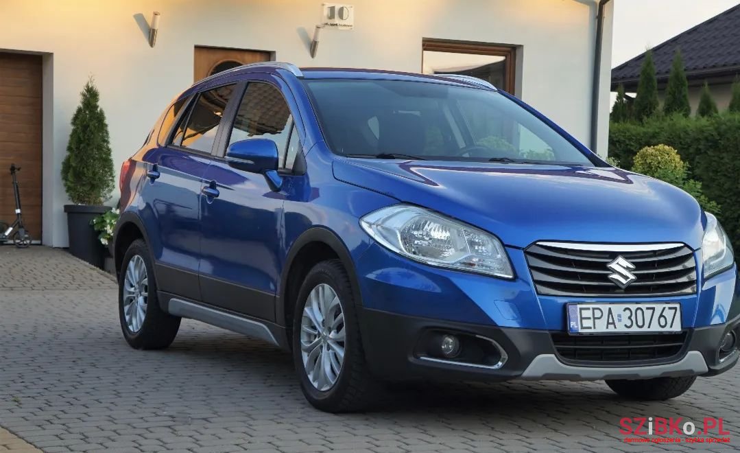 2015' Suzuki Sx4 S-Cross photo #1