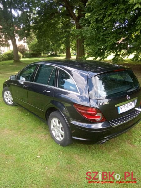 2008' Mercedes-Benz R photo #3