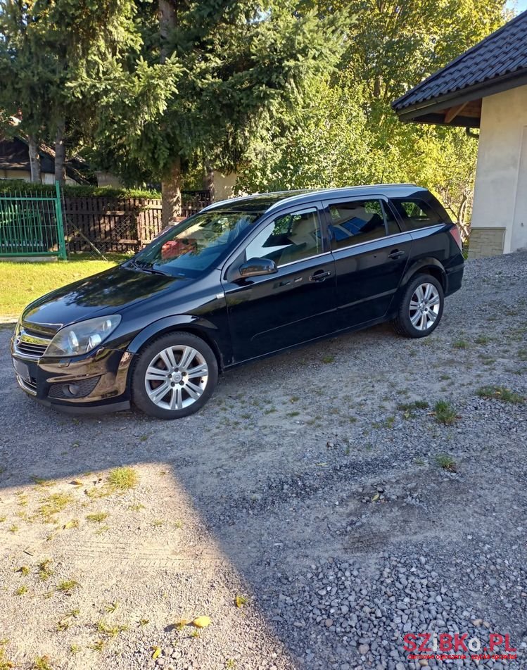 2009' Opel Astra photo #1