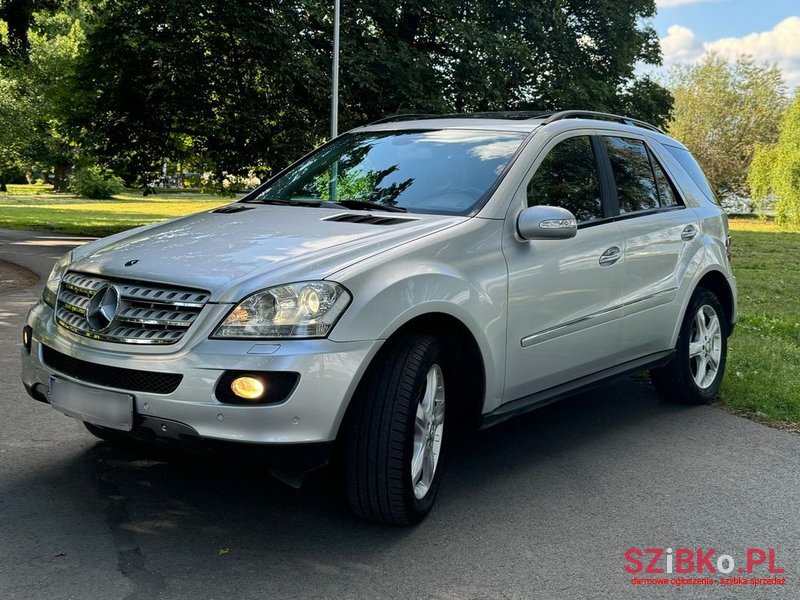 2007' Mercedes-Benz Ml 350 4-Matic photo #3