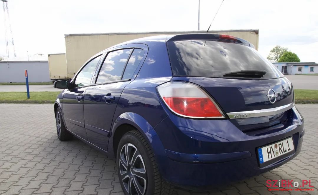 2005' Opel Astra photo #6