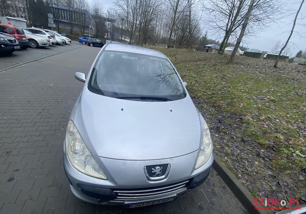 2007' Peugeot 307 1.6 Hdi Premium photo #2