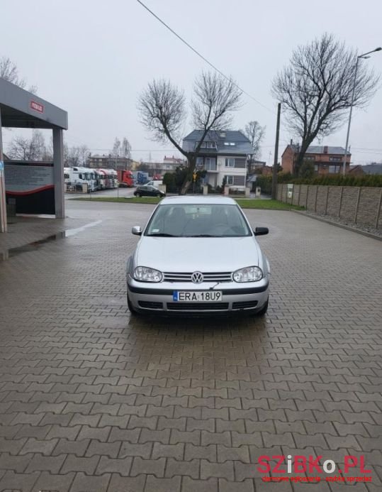 2001' Volkswagen Golf photo #1