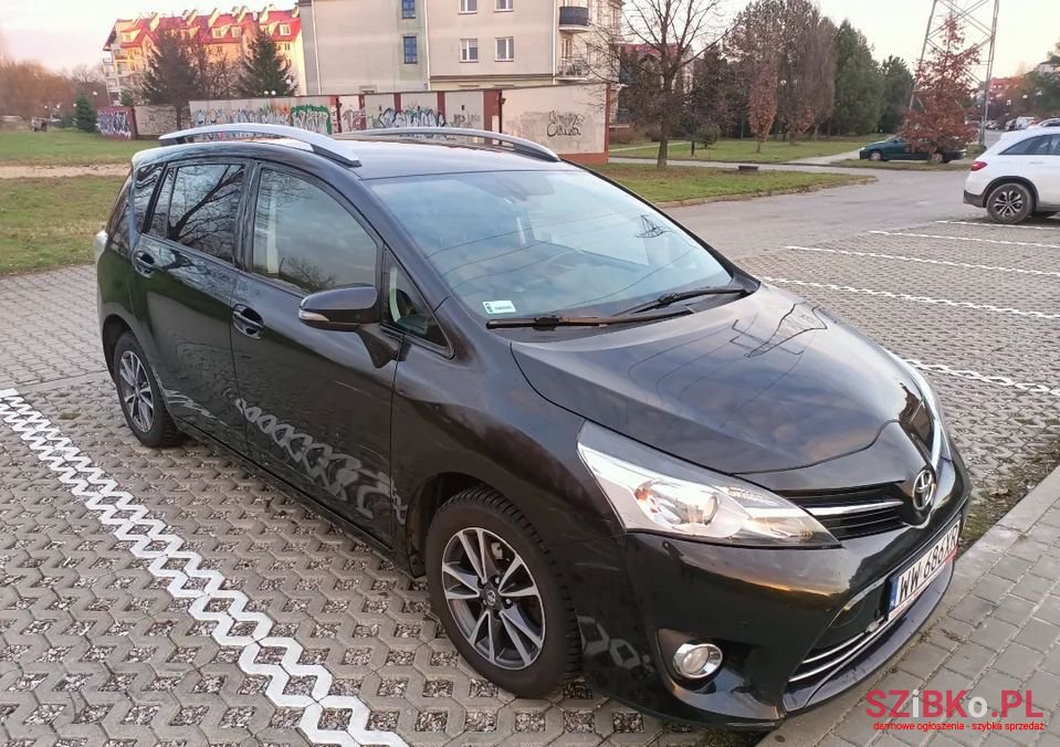 2013' Toyota Verso photo #2