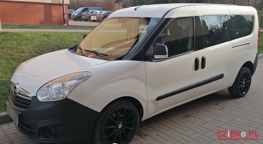 2013' Opel Combo photo #6