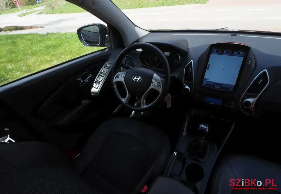 2012' Hyundai ix35 photo #5