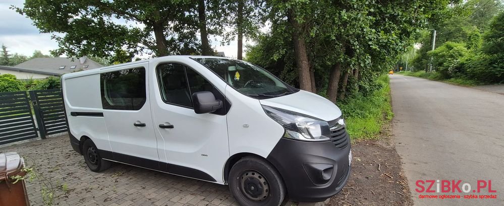 2016' Opel Vivaro L2H1 S&S Tourer photo #1