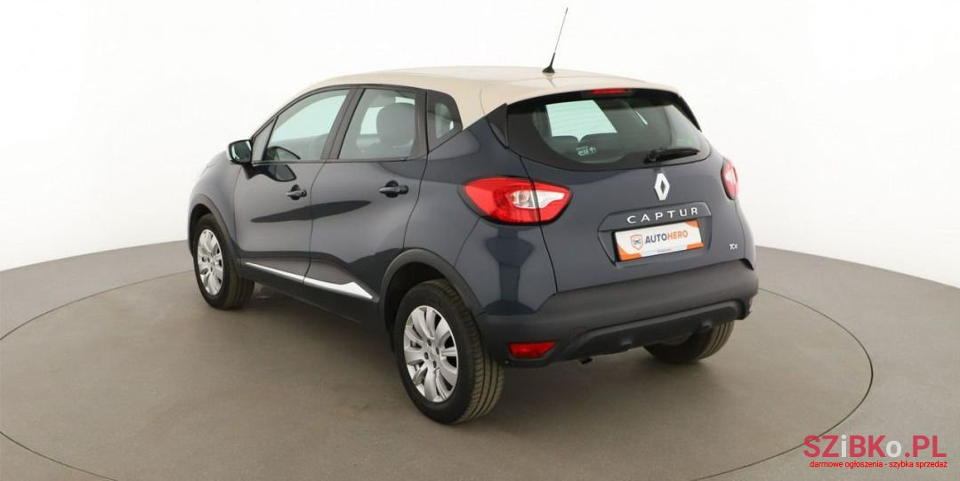 2015' Renault Captur photo #3