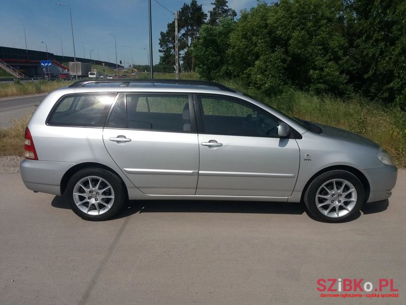 2002' Toyota Corolla photo #1