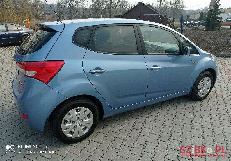 2012' Hyundai ix20 photo #3