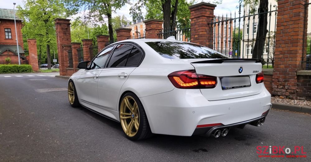 2015' BMW 3 Series photo #3