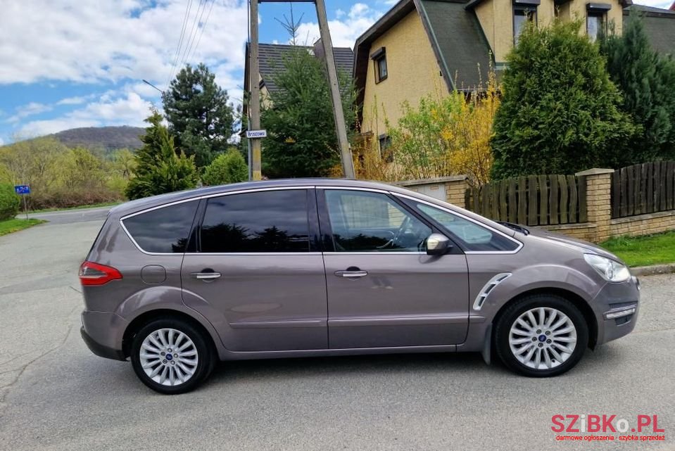 2011' Ford S-Max photo #4