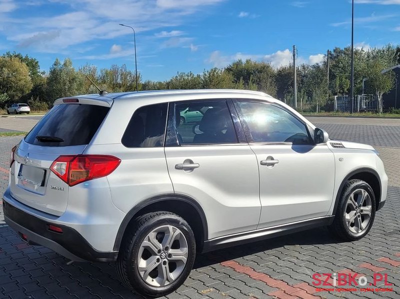 2015' Suzuki Vitara 1.6 Elegance 2Wd photo #5