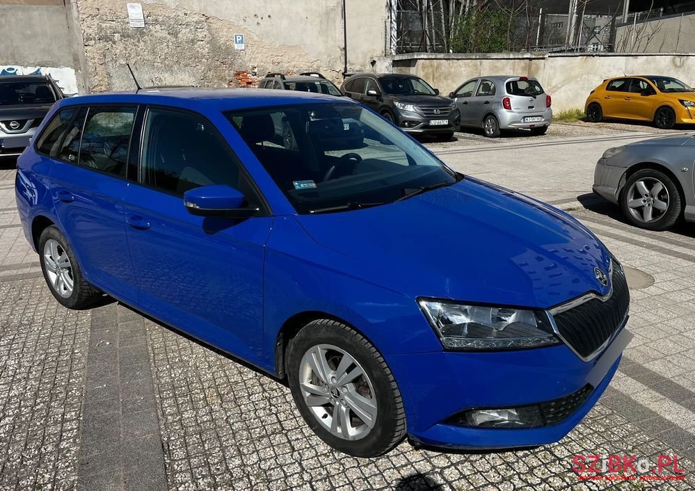 2020' Skoda Fabia 1.0 Ambition photo #3