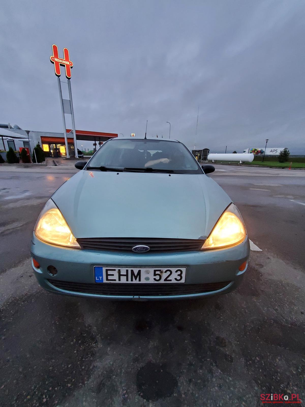 1999' Ford Focus photo #2