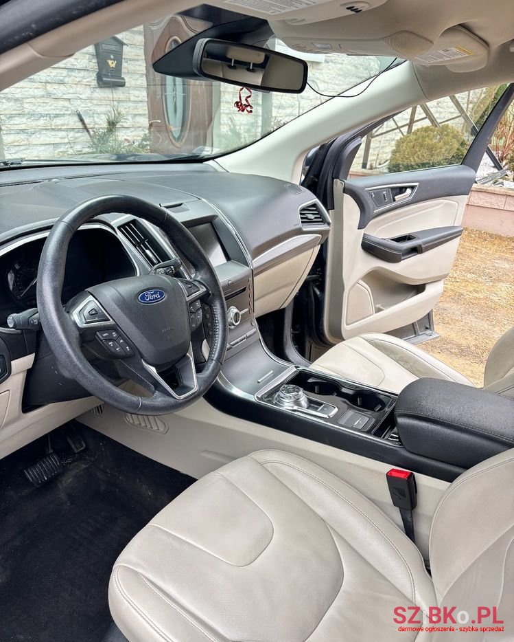 2019' Ford Edge photo #5