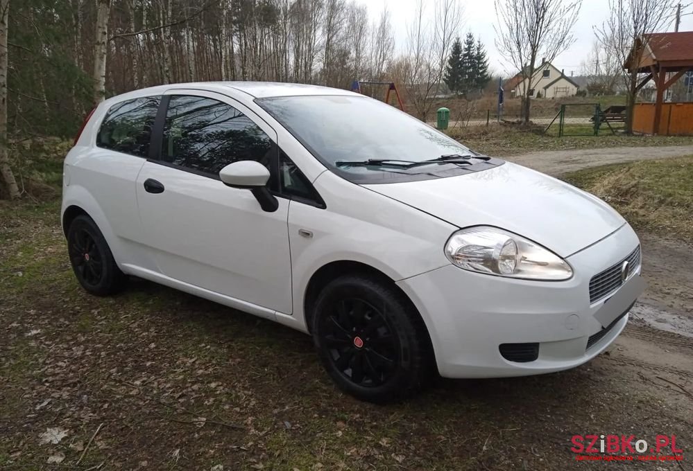 2009' Fiat Grande Punto Actual 1.2 8V Fresh photo #3