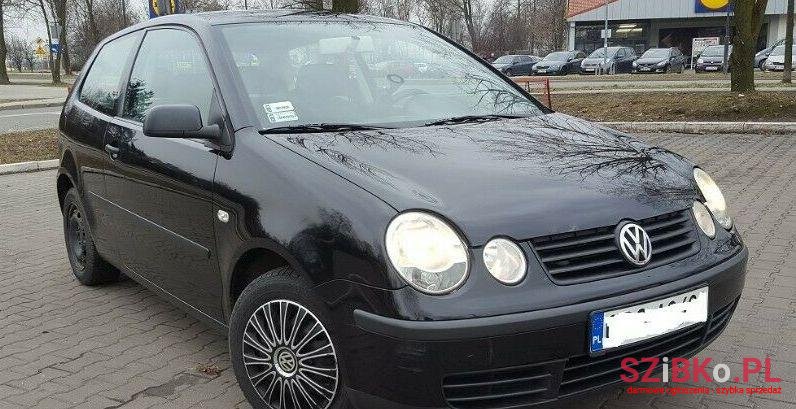 2002' Volkswagen Polo photo #1