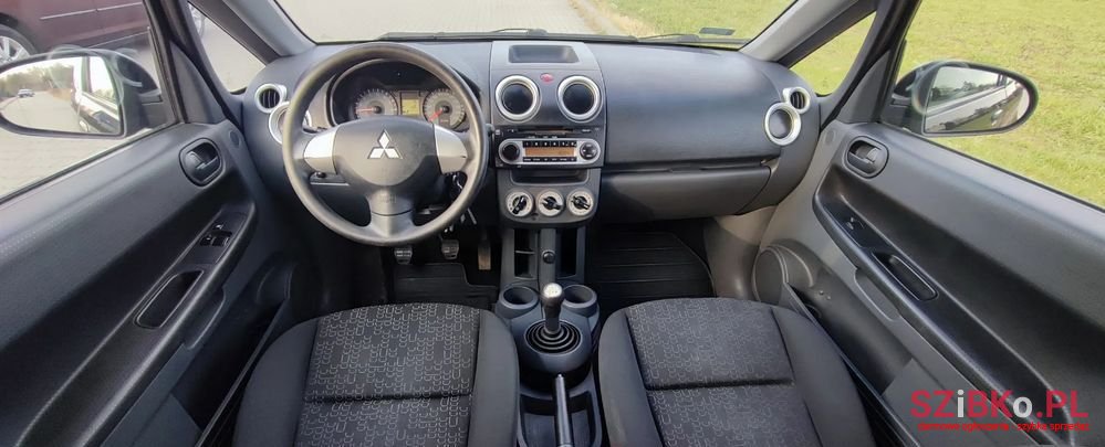 2010' Mitsubishi Colt 1.3 Instyle photo #3