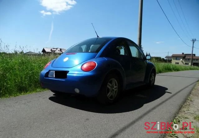 2003' Volkswagen New Beetle photo #4