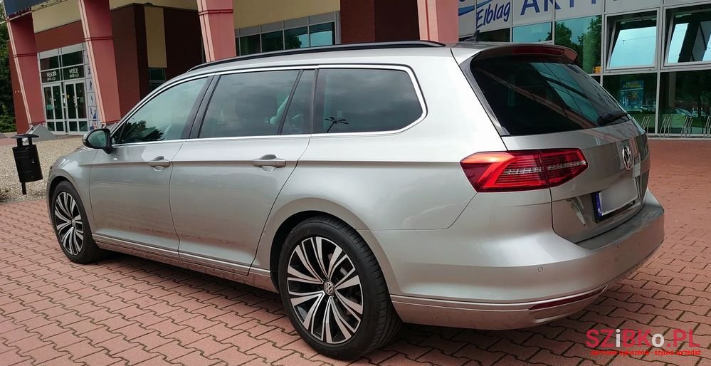 2016' Volkswagen Passat photo #4