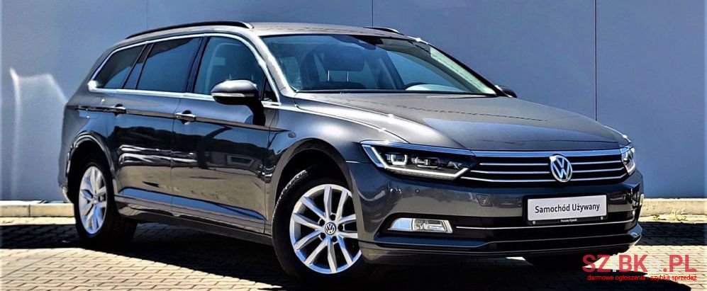 2016' Volkswagen Passat photo #2