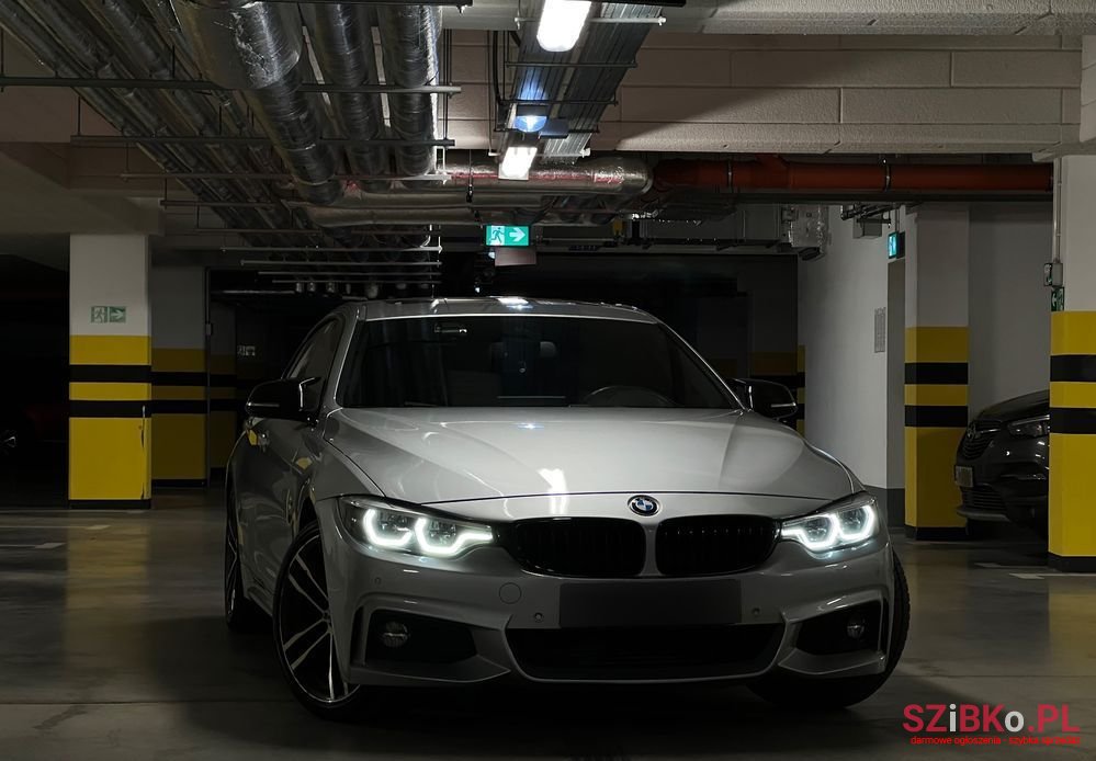 2017' BMW 4 Series 418D photo #2
