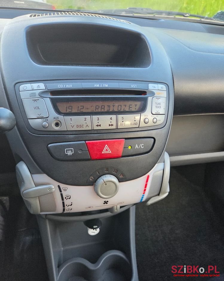 2008' Toyota Aygo photo #5