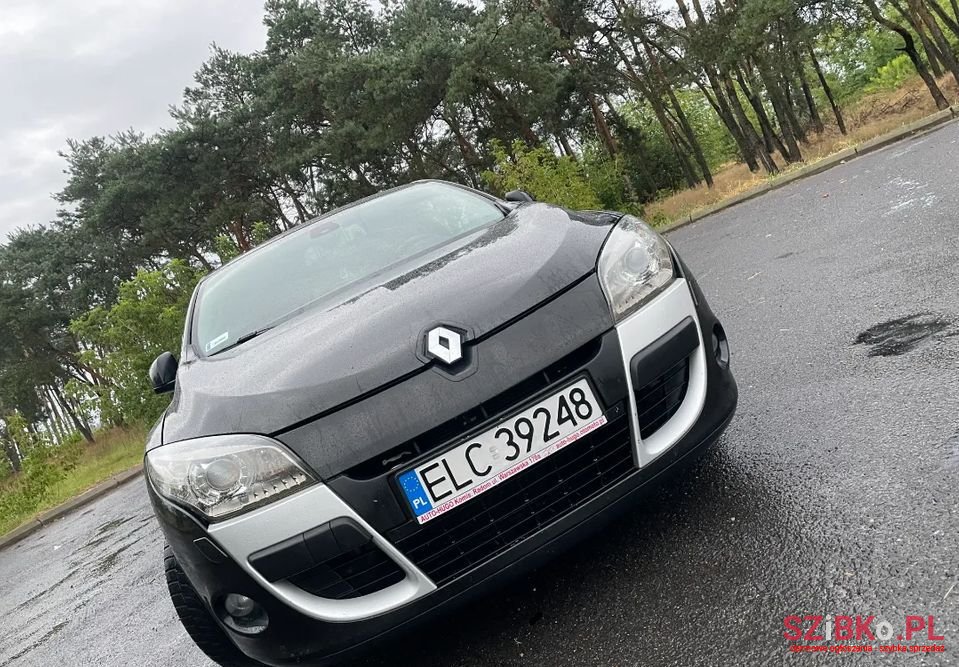 2009' Renault Megane photo #4