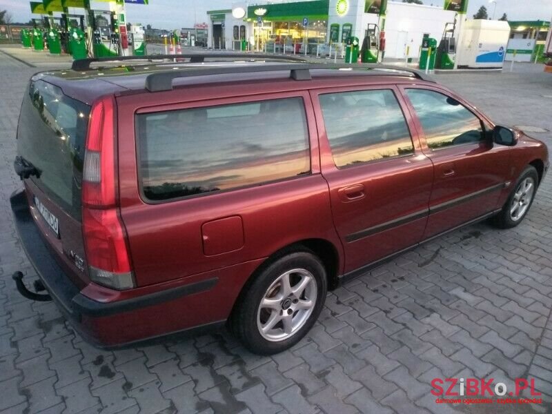 2000' Volvo V70 photo #3