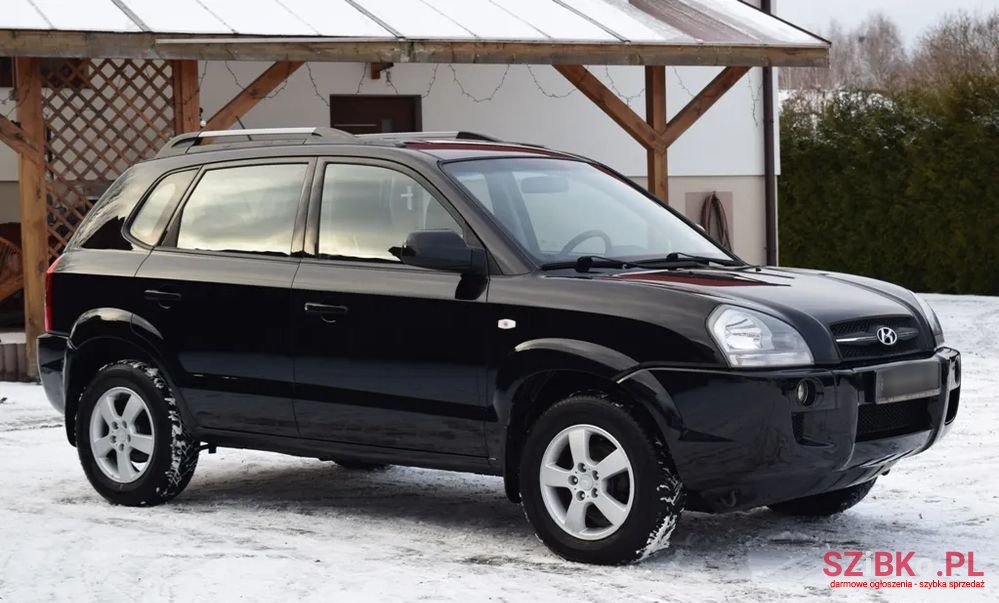 2007' Hyundai Tucson 2.0 Comfort 2Wd photo #4