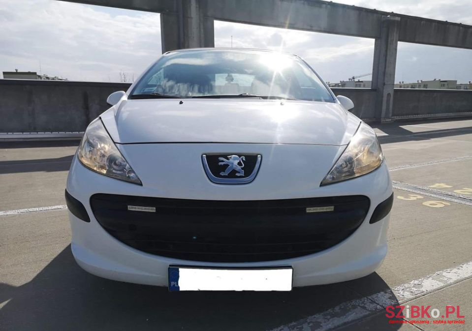 2009' Peugeot 207 photo #4