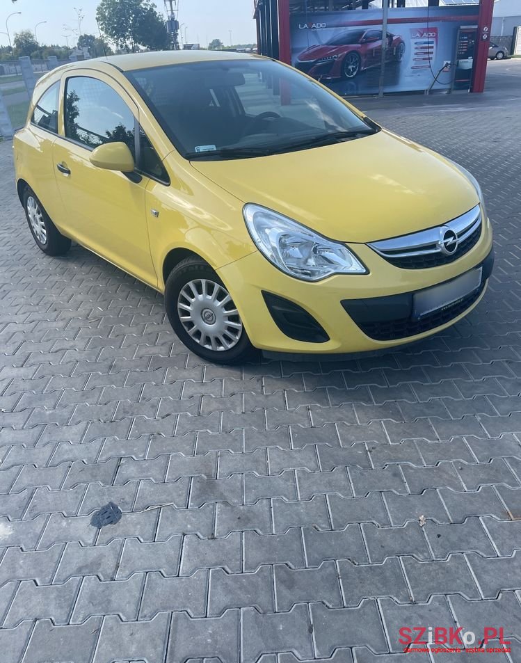 2012' Opel Corsa photo #2
