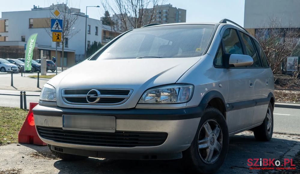 2003' Opel Zafira 1.8 16V Elegance photo #1