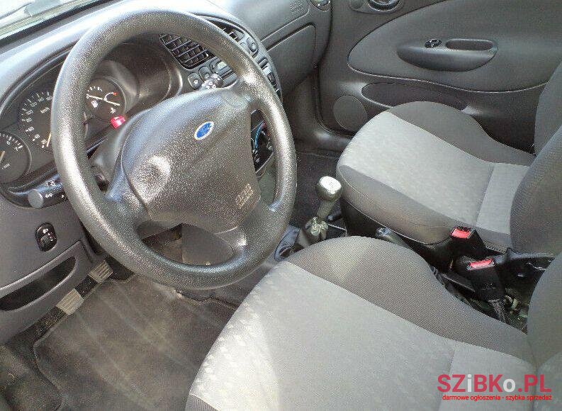 2000' Ford Fiesta photo #4