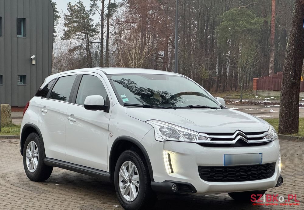 2013' Citroen C4 Aircross photo #1